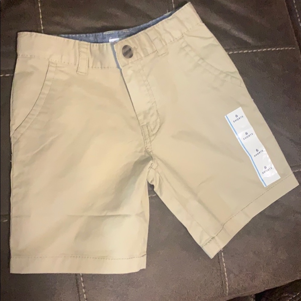 Boys khaki shorts size 6